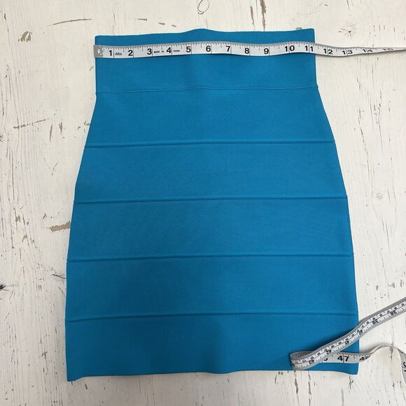BCBG MAX AZRIA Bandage Pencil Skirt XS NWT Y2K Stretch MSRP $138 - Picture 4 of 6